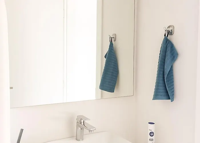 Alos Seafront Gem - Seaview Escape * Loutrá